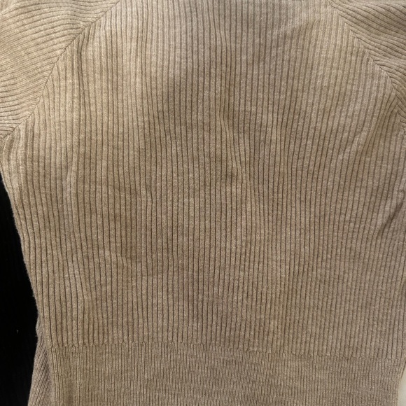 Cropped Ribbed Sweaters - Picture 2 of 3